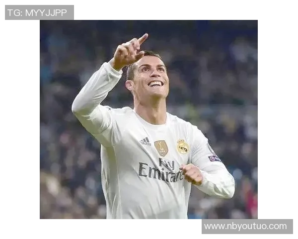 最强身体与足球明星的完美结合揭秘运动员如何塑造超凡体魄