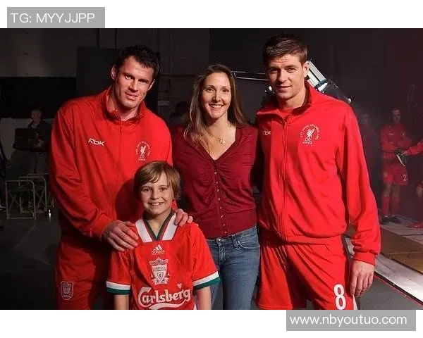 重温1998年足球明星卡册的辉煌岁月与经典瞬间 重温1998年足球明星卡册的辉煌岁月与经典瞬间